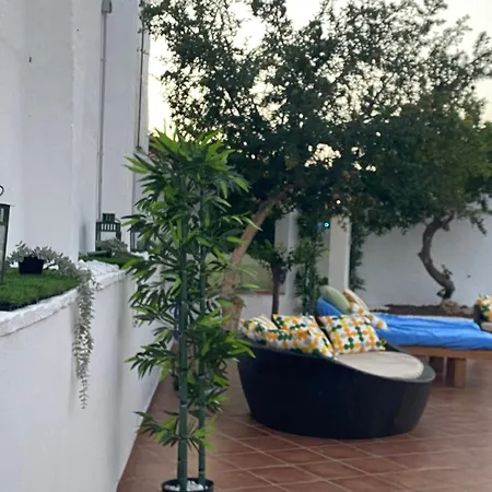 Homestay Hevres El Capricho *