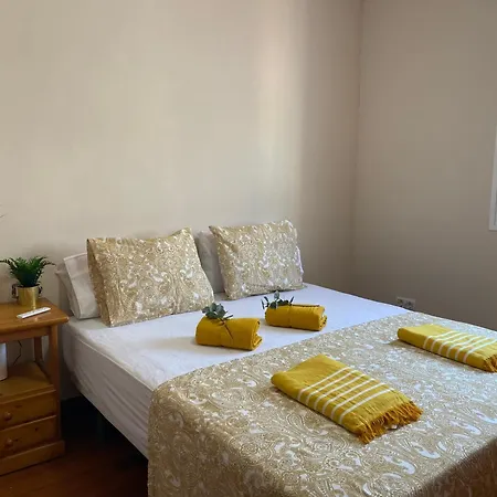 Homestay Hevres El Capricho *